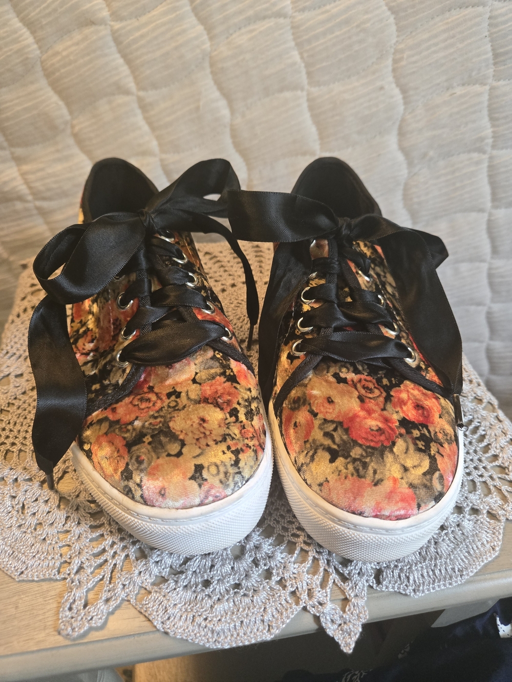 Chinese Laundry Floral Velvet Lace-Up Platform Sneakers - Black & Floral